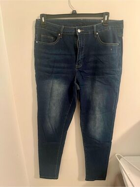 SHEIN Curve Dark Wash Skinny Jeans - Blue